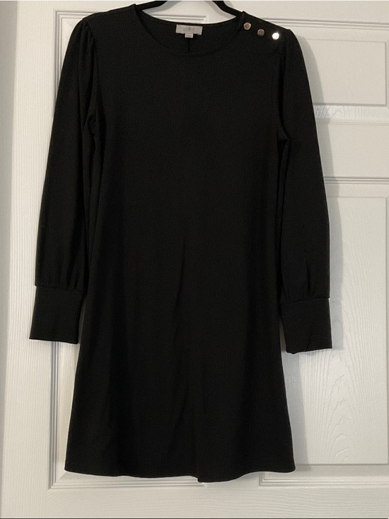 LOFT Dresses & Skirts - LOFT Black Long-Sleeve Shift Dress with Shoulder Buttons